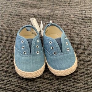 GAP baby shoes